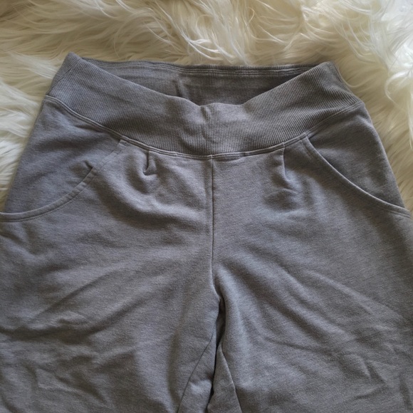 Lucy gray sweat pants - Picture 2 of 3
